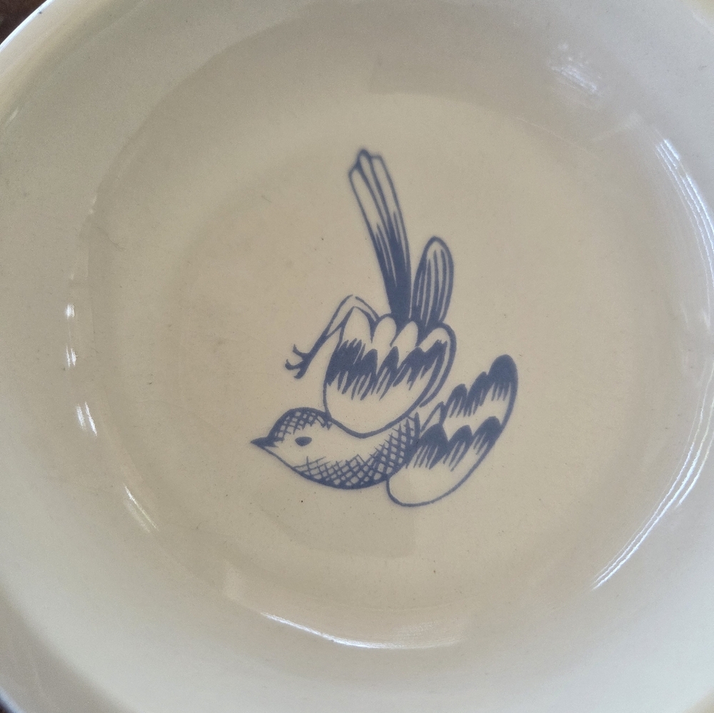 Sweet Little Stoneware Bird Bowl - Picture 3 of 7
